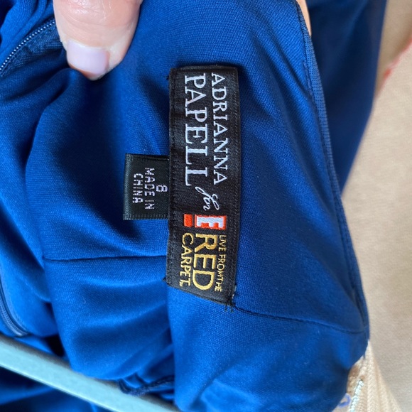 Adrianna Papell live from the red carpet size gown - Picture 8 of 17